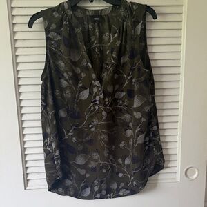 Women's Sleeveless Leaf Print Top